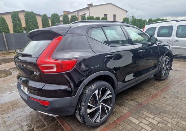 Volvo XC 40 cena 39900 przebieg: 67000, rok produkcji 2018 z Chodzież małe 529